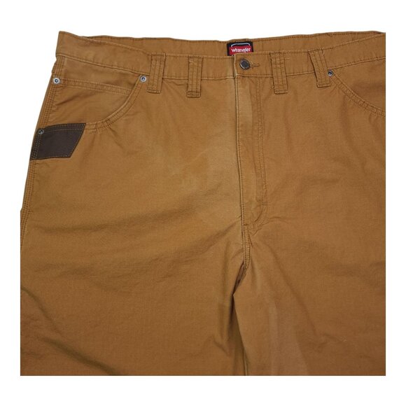 Wrangler Men Brown Workwear Shorts Size 44 Cotton Brown Stains on Front Back Leg - Picture 2 of 12